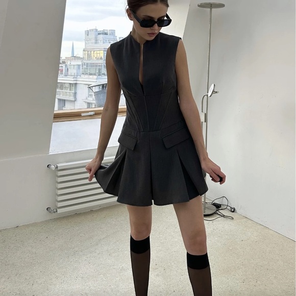 🎉New Black Gray Sleeveless Corset Pleated Mini Dress with a Unique Split Neck - Picture 14 of 14